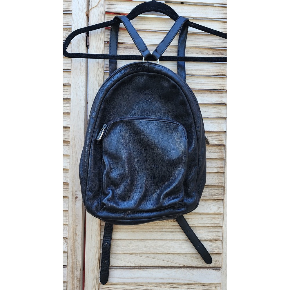 Vtg Roots Black Leather Backpack Made in Canada Minimalist Quiet Luxury Fall